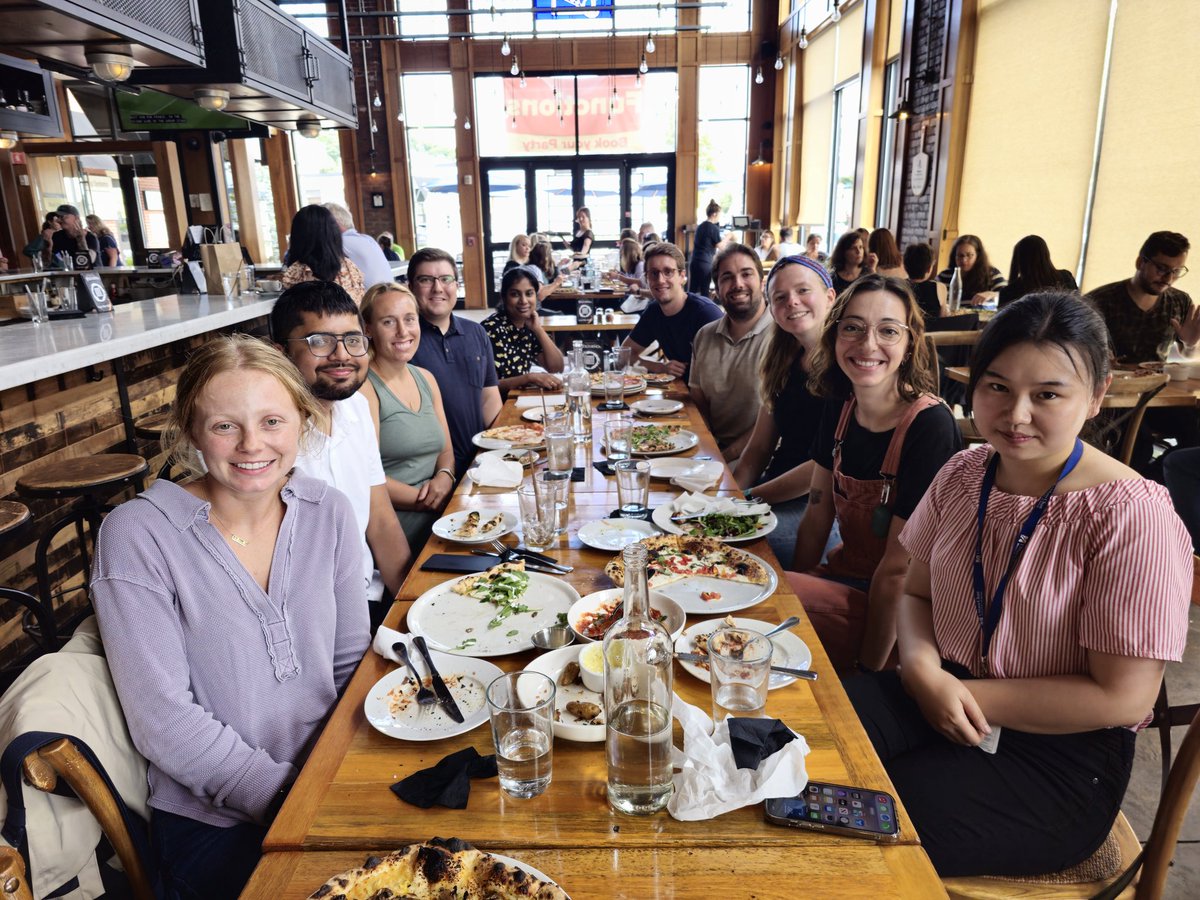 PitarresiLab's tweet photo. The lab turned 1 this week, so we dipped into the lab #FunFund to go to a Red Sox game, get fancy cupcakes for lab meeting, and enjoy a lab bonding pizza lunch!
I love coming to work with these brilliant people and I know we'll do great things together! https://t.co/ouZJa4MCkC
