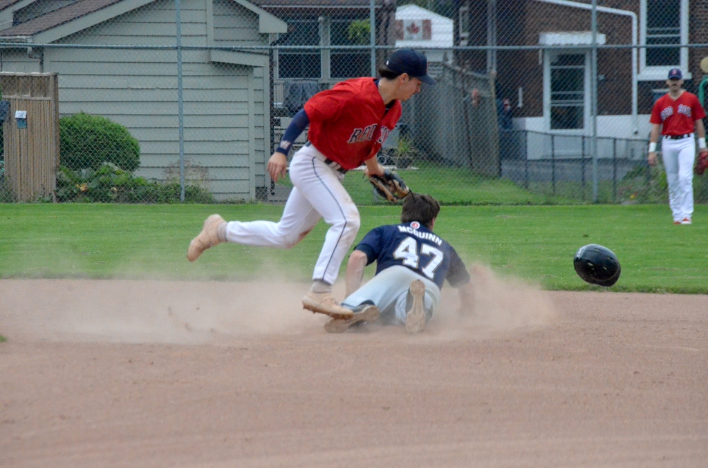 BrantBeacon's tweet photo. Red Sox hitters dominate to defeat Barrie Baycats. For full coverage of the game, go to https://t.co/gDClhlqGsu https://t.co/ebsKIyw4xR
