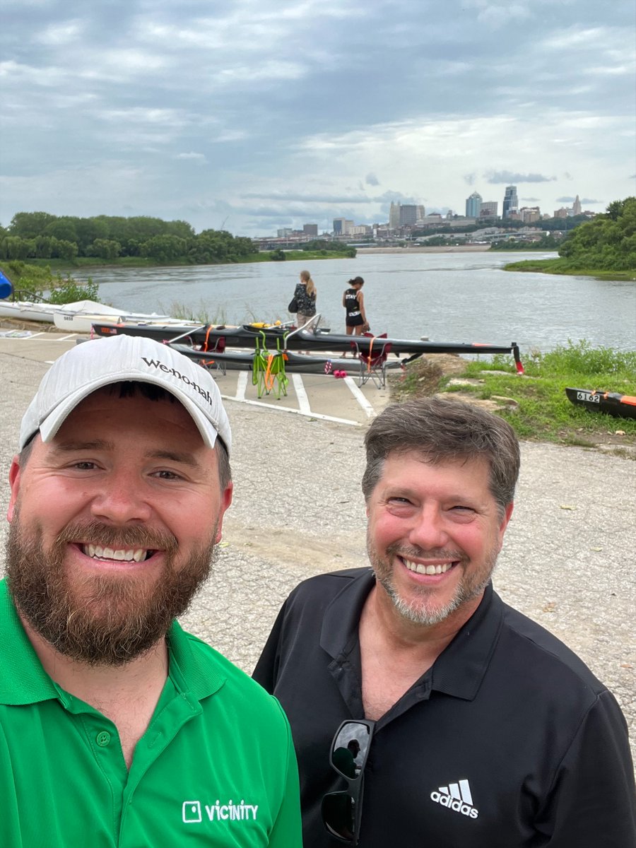 VicinityEnergy's tweet photo. Our #KansasCity team proved their resiliency at the #MR340!🌊🚣♀️
By participating in the 340 mile race along the Missouri River, the team supported the @MO_River_Relief's efforts in river clean-up, education programs, and recreation events to preserve these precious waterways. https://t.co/oMgmZxHdBb
