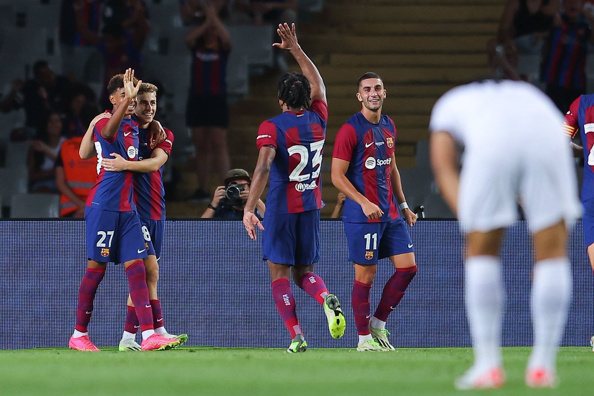 ManagingBarca's tweet photo. Who was FC Barcelona's best player tonight? 🧐 https://t.co/LwV5cvUu4K