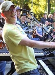 Join us for San Anselmo's "Musical Salute" to long-time Bread &amp; Roses volunteer performer Peter Penhallow on Friday, August 18 at 5:30 pm in Creek Park. The San Anselmo Arts Commission will recognize Peter with a special community service award.
