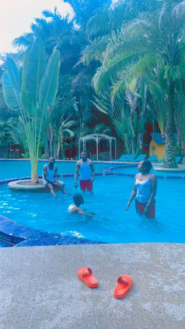 Samedi 5 Août, ce fut une fois de plus un plaisir de faire visiter aux compatriotes les magnifiques chutes @Zongo🥰
Tourisme pour tous 🇨🇩
<a href="/MERISAN12/">MERISAN</a> <a href="/VisitCongo_/">Visit Congo</a> <a href="/CongoTourisme/">Congo Tourisme</a> <a href="/ba/">Brian Adams</a>