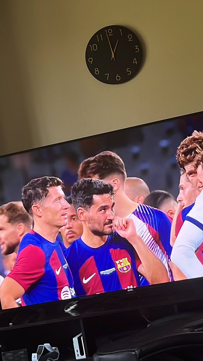 BarcaBallers's tweet photo. HAHAHAHAHAHAHHAHA BOTTLEHAM @DannyAaronsFUT https://t.co/zWuXsCoqf9