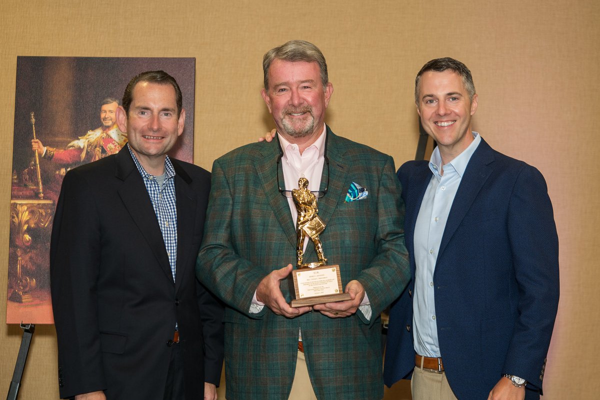 AGC_NYS's tweet photo. A wonderful celebration this weekend as our 2x Past Chairman and past Treasurer and Highway Chair and Treasurer of ⁦@AGCofA⁩ Jeff DiStefano of Harrison &amp; Burrowes received the SIR Award, AGC’s highest honor—and one which was richly deserved. https://t.co/UvFCfeMBnm
