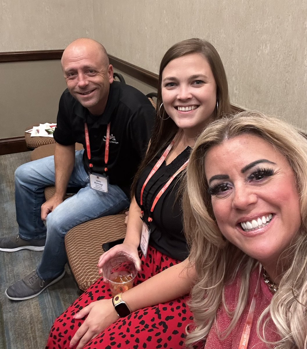 Kimberly Harding (@train3rgirl) on Twitter photo I #ChilisLove these #CGC peeps! #ChiliHeadLife 🌶💚 <a href="/amberolman_/">Amber Olman</a> <a href="/CRUT8180/">Chris Rutledge</a> <a href="/neufeldjosh1/">Josh Neufeld</a> <a href="/taryn_mahaffey/">Taryn Mahaffey</a> I #ChilisLove these #CGC peeps! #ChiliHeadLife 🌶💚 <a href="/amberolman_/">Amber Olman</a> <a href="/CRUT8180/">Chris Rutledge</a> <a href="/neufeldjosh1/">Josh Neufeld</a> <a href="/taryn_mahaffey/">Taryn Mahaffey</a>
