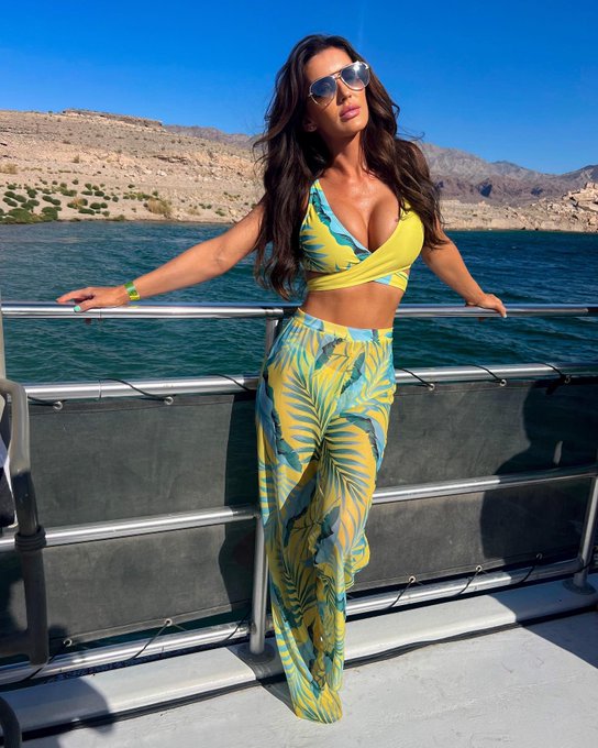 Life&rsquo;s better on a boat 🛥️☀️ @AMIClubwear https://t.co/gPCUytz6hN<a class="tags" target="_blank" title="On Twitter" href="/?out=eyJ0eXAiOiJKV1QiLCJhbGciOiJIUzUxMiJ9.eyJpYXQiOjE3MjA5MDMxNzksImlzcyI6InR3cG9ybnN0YXJzLmNvbSIsIm5iZiI6MTcyMDkwMzE3OSwiZXhwIjoxNzUyNDM5MTc5LCJyZWRpcmVjdF91cmwiOiJodHRwczovL3R3aXR0ZXIuY29tL0FNSUNsdWJ3ZWFyIn0.YAo7BQvCUFgsJKKLmhAXEM22AA95nGR0NiovK2SVPdiTPp5fW03QxCVYtdOhQ-iLZ7ffdE73DBTQwvQwCgqL7w">@AMIClubwear</a>