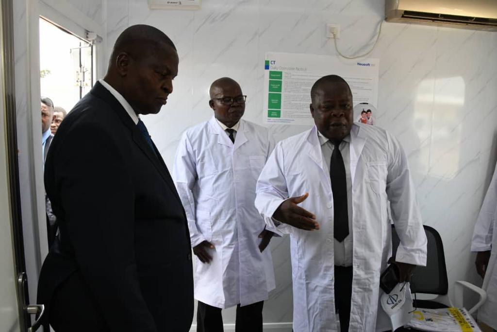 J’ai présidé personnellement ce jour du 08 août 2023 la cérémonie officielle de l’inauguration de l’hôpital des grandes endémies de Pk 24 route de #Damara financé entièrement sur le budget de l’Etat.

#RCA #développement
1/2