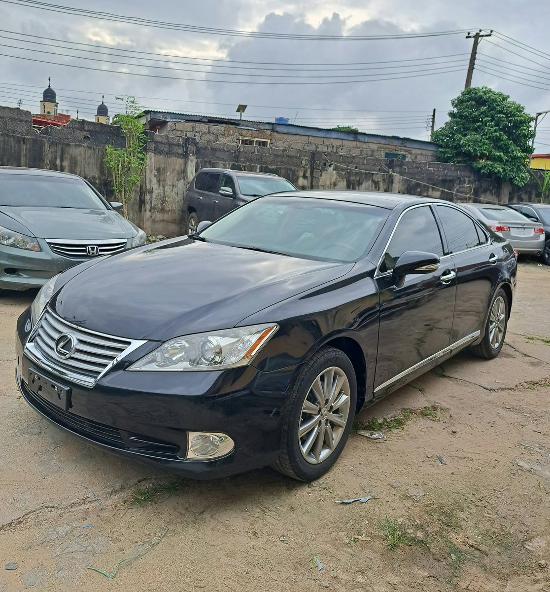 _Nnamudi's tweet photo. LEXUS ES350 
YEAR: 2010
PRICE: 8.3M
PANORAMIC ROOF 
REAR SUNSHADE 
NAVIGATION SCREEN 
KINDLY RT
#Lagos #Abuja #AbujaTwitterCommunity
#inec #BBNaija #BBNaijaAllStar #Africa #Elrufai #lekki #cancer #Lexu #toyota #dating https://t.co/Fy2vCqSfWu