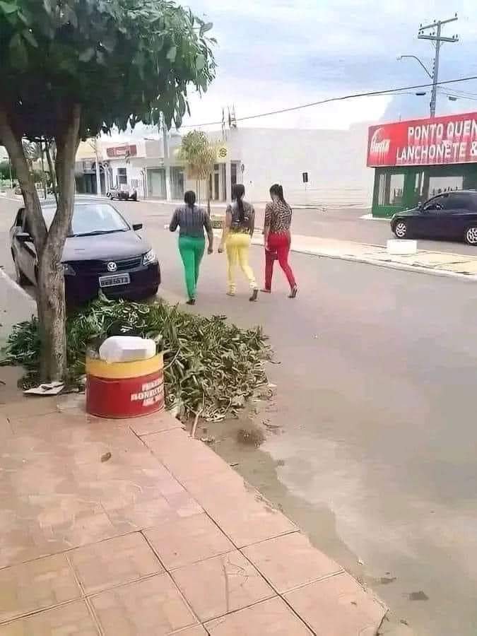 الفيشات لي وراء التلفزة