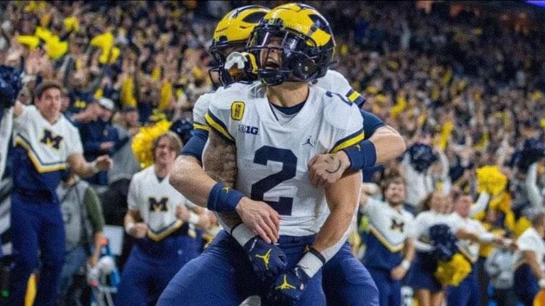 UMGoBlog's tweet photo. Good Morning, #GoBlue &amp; #BeatECU 〽️ https://t.co/gKGWDn9HUH