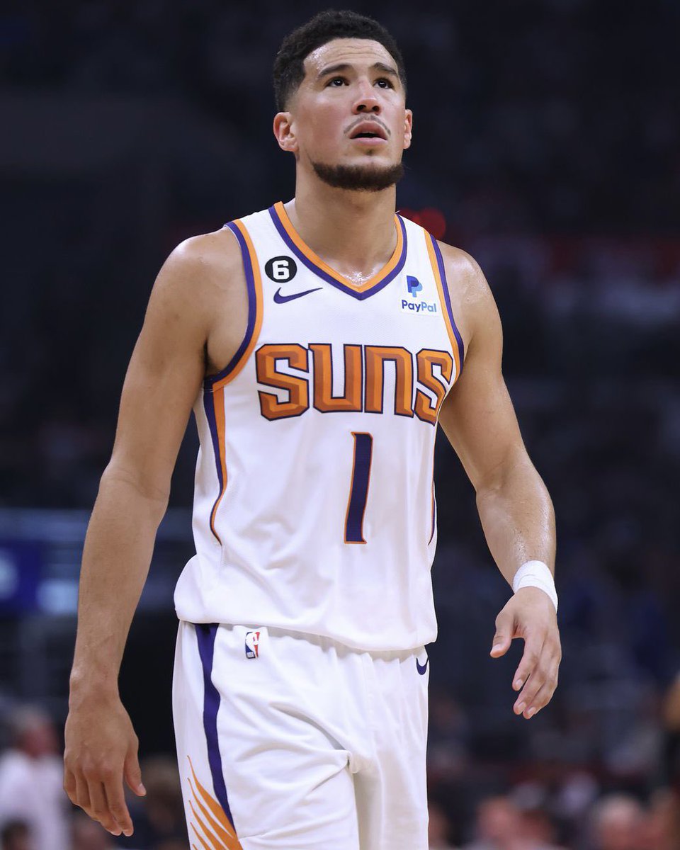 devin booker in the NBA playoffs:
-finals appearance in his first playoff run
-averages 28/5/5 on 48/39/89 splits in 43 games
-7 games with 40+ points
-2 finals games with 40+ points
-historic stretch of games in the 2023 playoffs

yet he still gets disrespected much more than