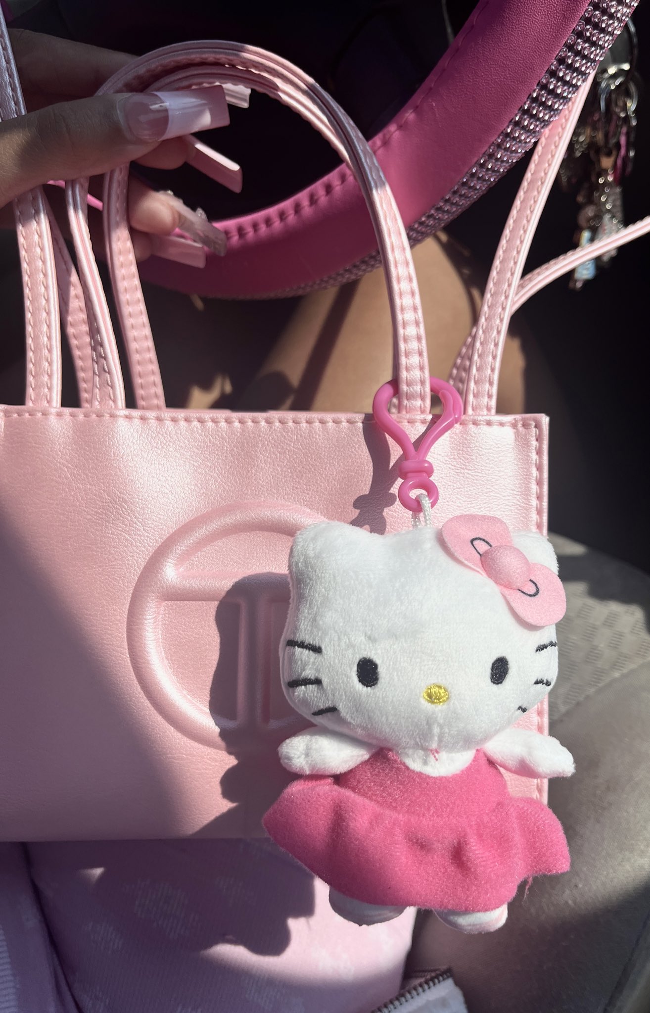 Pinko 'Love Hello Kitty rock' shoulder bag - Buy online on Glamest Fashion  Outlet - Glamest.com | Online Designer Fashion Outlet