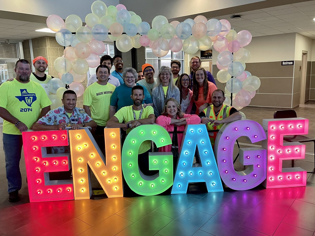 coachmunson's tweet photo. #PurpleScience is geeked for the upcoming school year‼️
Can you spot THE TAULLI?
#CSEngage https://t.co/qB08U8M5LA