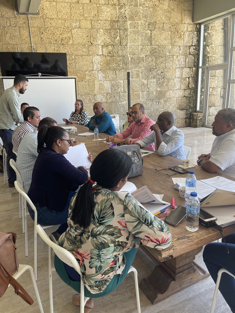 fcoregaladoa's tweet photo. Seguimos trabajando en la comisión de ordenamiento territorial,  para tener una ciudad más organizada y justa para nuestra gente.
#contigosiempre https://t.co/cpM6uLJluq