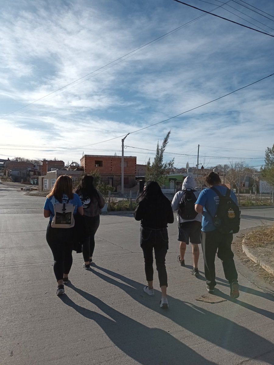 JuventudTTT's tweet photo. LISTA 504 B | RECONSTRUIR CHUBUT. 

Con los pie en el barrio y la patria en el corazón está tarde JP Evita Trelew y Promotoras Territoriales B° Presidente Peron realizó un puerta a puerta de cara a este domingo 13 de Agosto. 

Local: Mujeres de Malvinas B° Don Bosco https://t.co/8jFytSEy6G