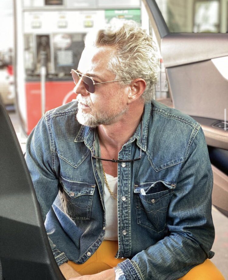 Ericdane23's tweet image. On set 🎥🎞📸