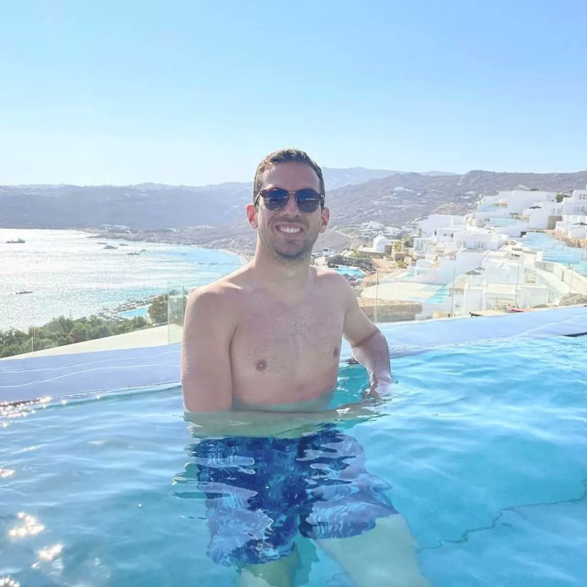 98Ilean's tweet photo. Happy #f1twtselfieday Everyone!!🐐🐐🐐PLEASE DO NOT RESPOND. I AM VERY SHY!!! https://t.co/K0gXmW0VfV