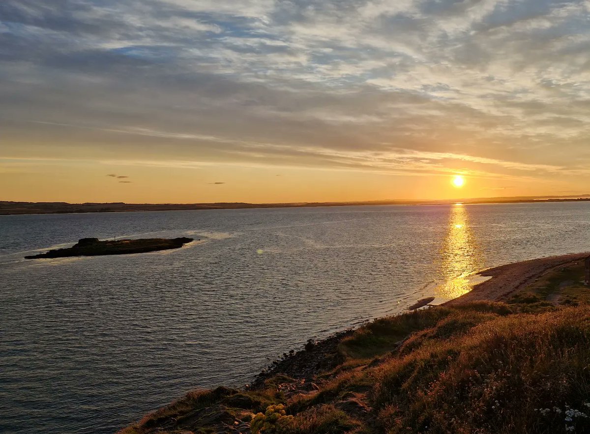 derek holl (@chattingtoderek) on Twitter photo 