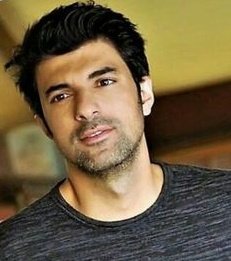 AdrianaMiceli1's tweet photo. @lavendereason @Lila19854723 @diziveefilmler Try to watch Olene Kadar. Just 13 episodes . Wonderfum dizi
#EnginAkyürek #DaghanIsAlive https://t.co/ohjrcae8hO
