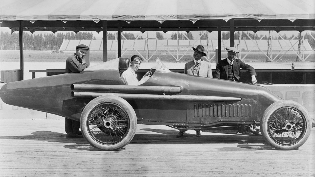 goodyear's tweet photo. Get to know the heritage and history of the Goodyear brand. Click the link below  to learn more! #Goodyear125 #GoodyearRacing #GoodyearTires

https://t.co/yCcMQSPnCU https://t.co/6MvBkE5ia9