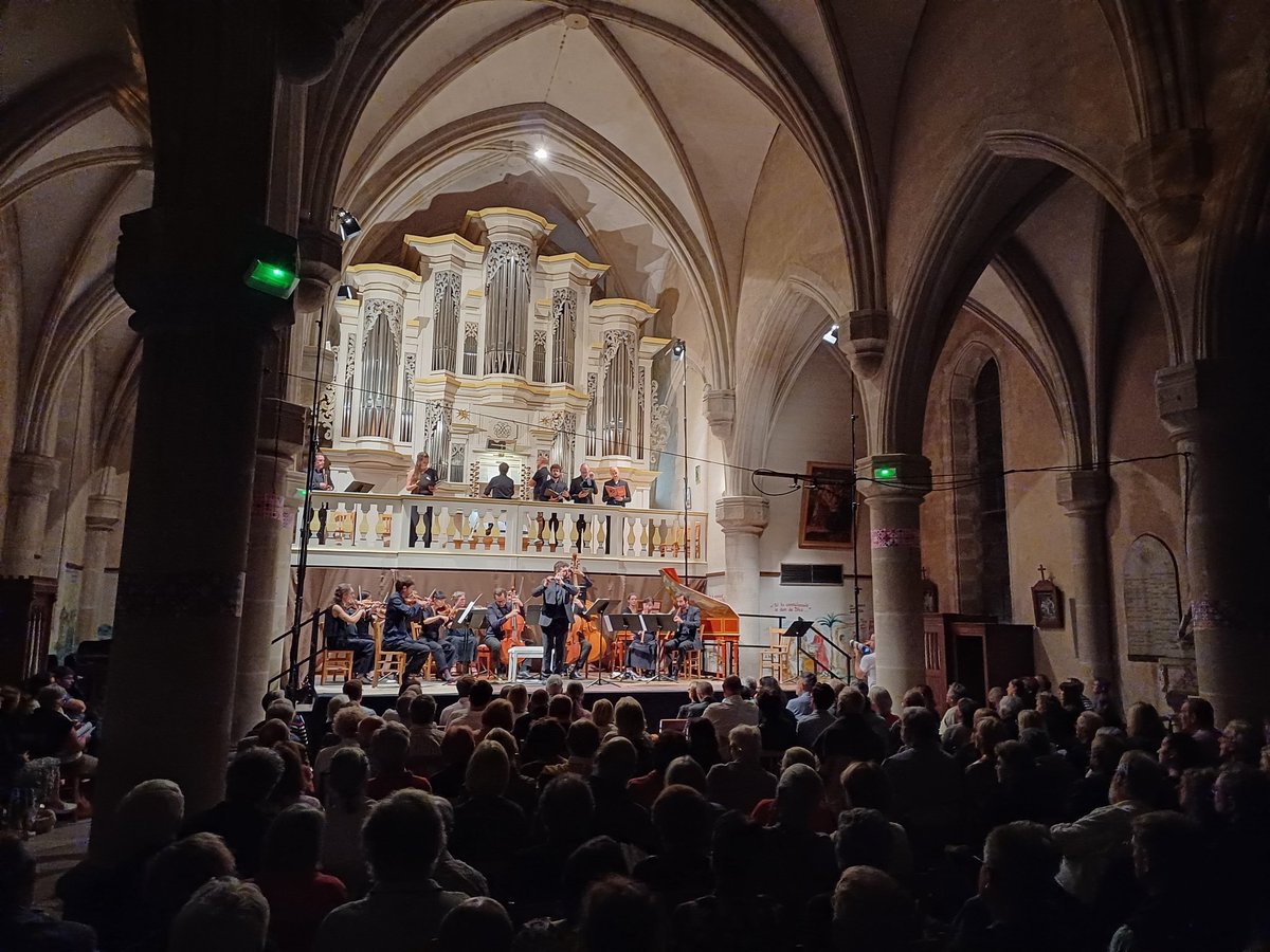 Ouverture de la 24e édition  de #bach en Combrailles ! Dans une église comble de Pontaumur. Quelle joie de retrouver notre merveilleux public !