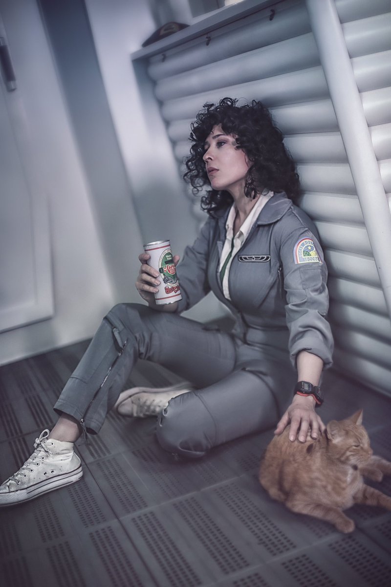 In space no one can hear you meow!
Happy #InternationalCatDay from <a href="/Luisnostromo/">𝗟𝘂𝗶𝘀 𝙉𝙊𝙎𝙏𝙍𝙊𝙈𝙊</a> Alien Museum