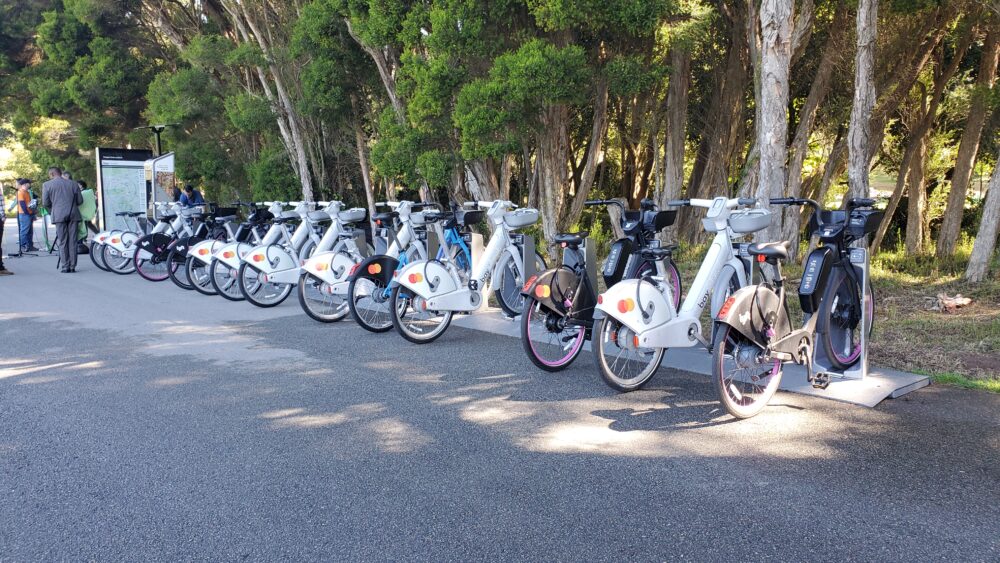 Just ahead of #OutsideLands, Baywheels rental bicycles expand their footprint into Golden Gate Park via @Jerold_Chinn @SFBay sfbayca.com/2023/08/07/ren…