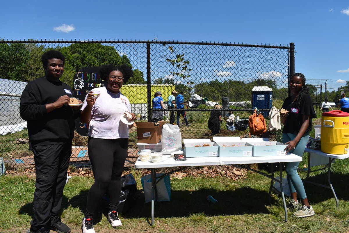 Thank you Call Your Mother Deli for sponsoring numerous garden workdays this year! The delicious bagels always keep our team &amp; volunteers feeling energized as we tackle various projects in our spaces 🥯💪