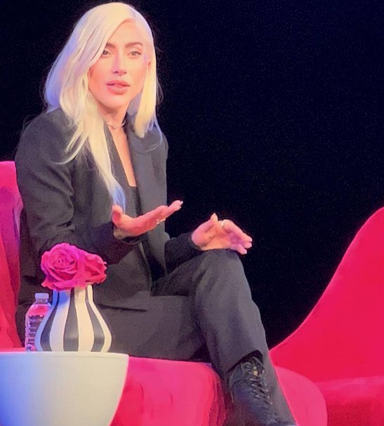 PopBase's tweet photo. Lady Gaga stuns in Las Vegas. https://t.co/PBs8oB3QKa