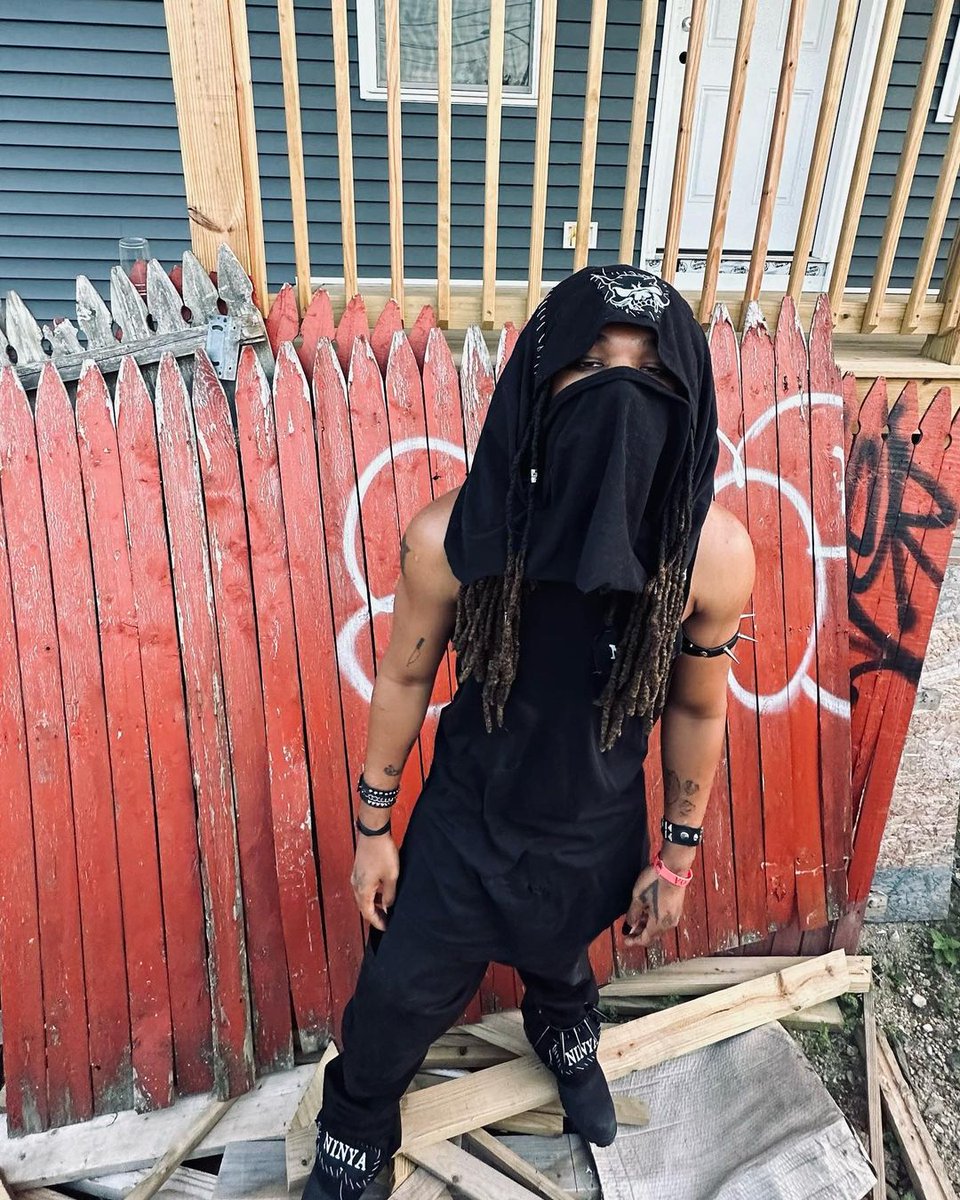 LoadingMagazine's tweet image. NINYA Unleashes Nightmarish Edge with New Collaborative Single “HELLBOUND” featuring EGGACION

[@NINYAIAM777]

loadingmag.com/ninya-unleashe…