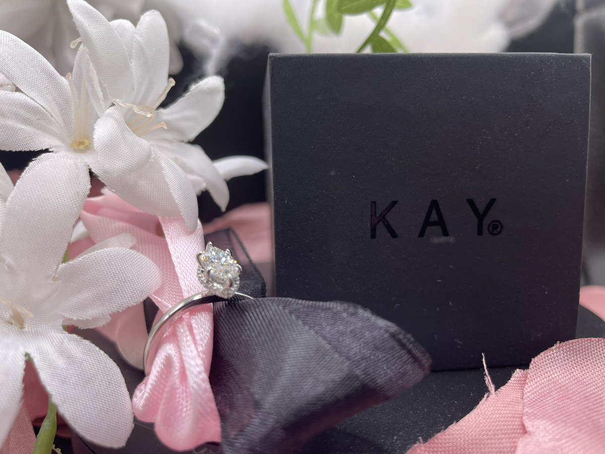 SalFromKays's tweet photo. Two more Customs Done ✅ 
Instagram Saw It First

#kayjewelers
#kayemployee
#custom
#oneofakind https://t.co/Tht0XcMA2L