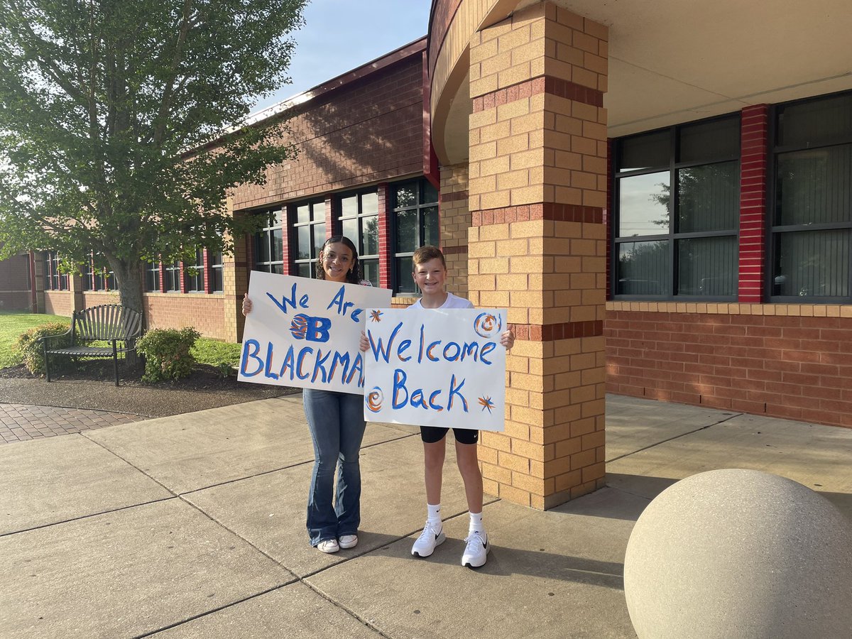 LaceyKaye24's tweet photo. Welcome Back Blackman Middle!! https://t.co/c7jlwMWQct