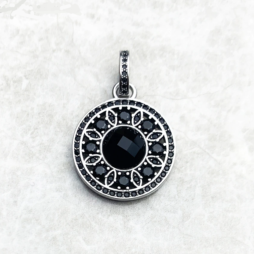Saplayashop's tweet photo. Pingente Mandala Black - Prata 925
https://t.co/jwr0BTLynQ
#saplaya #pingente #colar #corrente https://t.co/bzg0EUtdKc