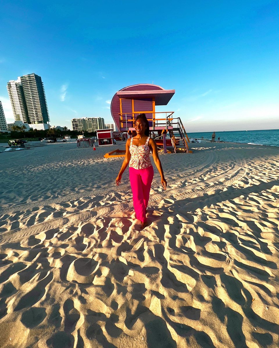 Beach Barbie reporting for duty 🌸🌴🐚💕

Full Post: 

instagram.com/p/Cuz92sPAE8F/…

#BlackGirlMagic #barbie #beachday #miami #ootd #pink #styleinfluencer #model #blackgirl #summer2023