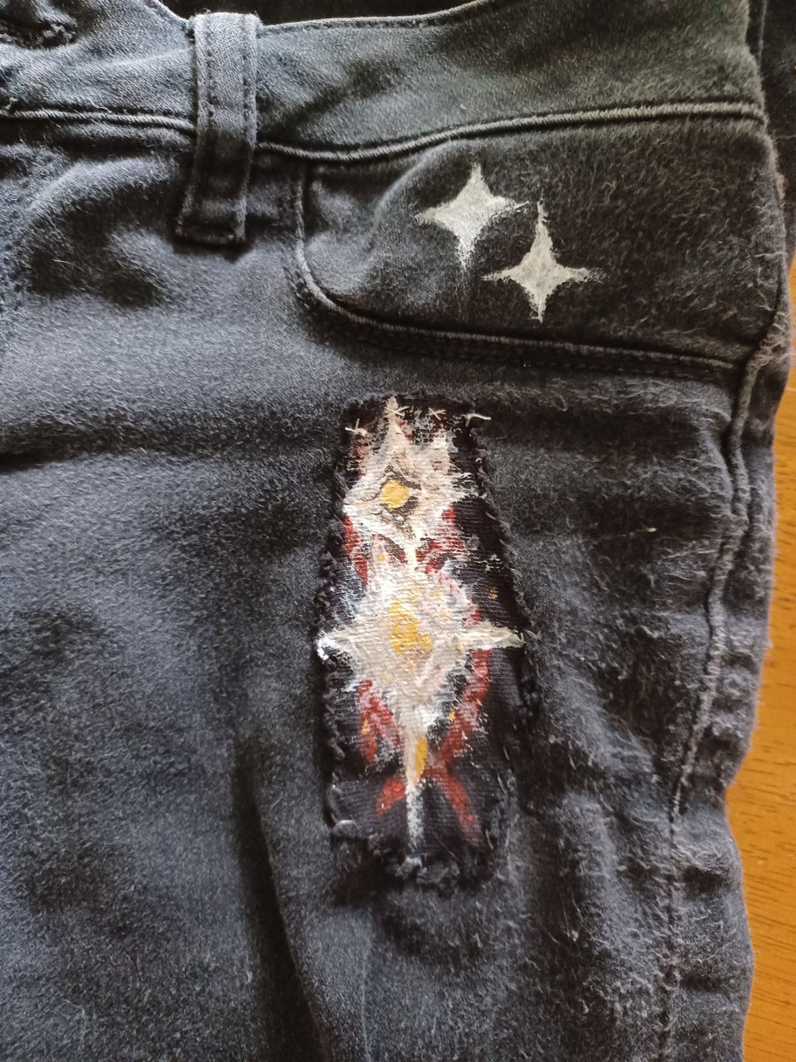 EUR0DYN3's tweet photo. "The stars above"
#Patch #punk #patchpants #art #paint https://t.co/orZlvJm1ws
