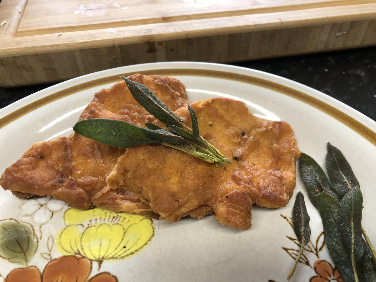 GingerGreenie's tweet photo. @kasson_wvu I sliced it , egg washed it,coated it in flour and fried it . It hasn’t got a strong flavour but still it was tasty . https://t.co/XcKtYfodfb