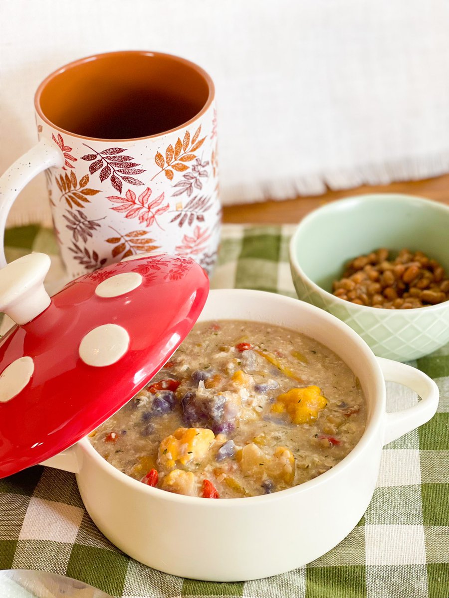 DwarfnoCachette's tweet photo. My colorful breakfast ♡
- oatmeal, yellow &amp; purple cauliflower, colorful carrots, hemp seeds, chestnuts, goji berries, mixed grain and bean powder, MCT oil, with natto! https://t.co/cIfdbDlO8o