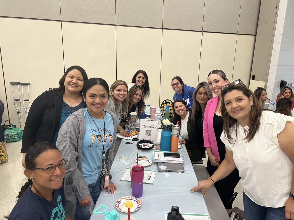 lcisddlp's tweet image. Supporting one another! Dual Language Program Kickoff. Thanks ⁦@milihenriquez⁩ Linda Johnson and all DLP teachers for a great day of engagement and learning! #successinunity