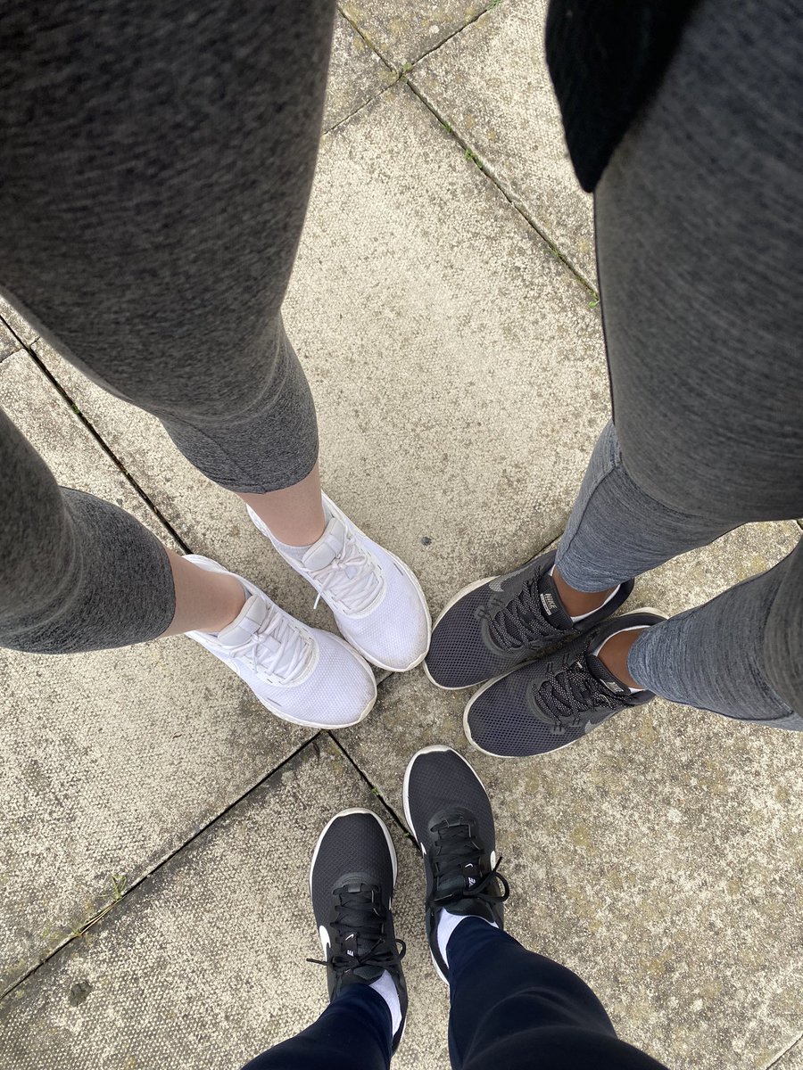 nicoladowling20's tweet photo. Zumba after work 😀💃@WhippsCrossHosp #WeActiveChallenge #BHActive #NursesActive https://t.co/hArBGAO7QJ