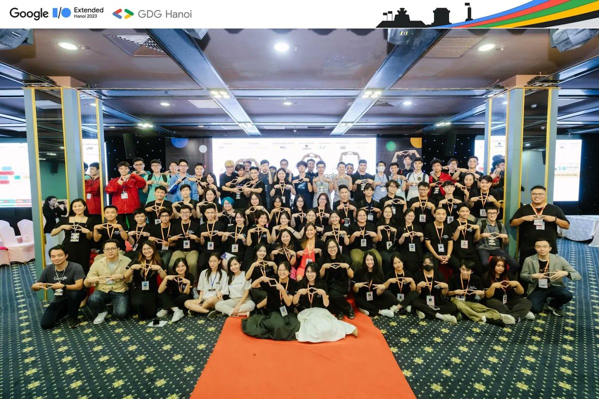 googledevgroups's tweet image. 🇻🇳 Hanoi, we see you 🫶

It&apos;s inspiring to see so many developers learning and creating together at #IOExtended. 💡

We can&apos;t wait to see what you build next!
