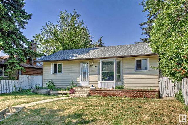 YEG_REMAX's tweet photo. NEW LISTING! MLS E4351835
4 Bedroom Bungalow
Call Walter D Diduck - Ph: 780-908-4826
#YEG #YEGRE #edmontonproperties https://t.co/LmAH4r2XGz
