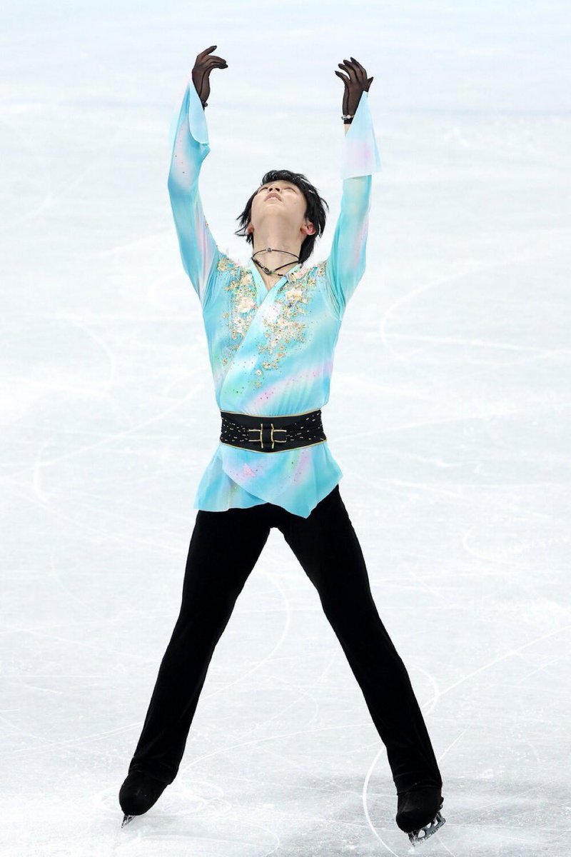 ChiZuKage's tweet photo. It's #TenchiTuesday 💙🕊️
#羽生結弦
#yuzuruhanyu #HANYUYUZURU𓃵 https://t.co/H2RRgR5dX6