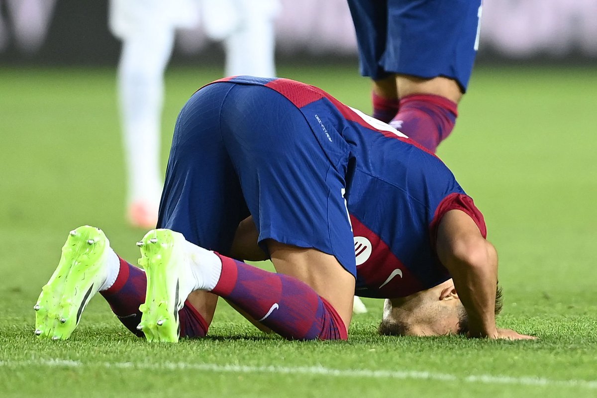 ManagingBarca's tweet photo. Abde after scoring his goal. ❤️ https://t.co/679Zw2zZyc