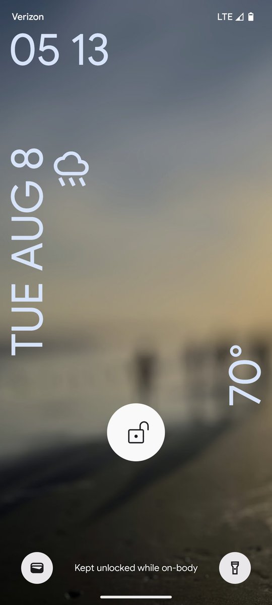 JeremytheCamel's tweet photo. @whois_aman07 Pixel 6a - Niagra Launcher - Android 14 Beta (had to make a blurred version of my background myself) @Android @GooglePixel_US I'd love to see and option to have wallpaper app auto blur backgrounds used a wallpapers on the lockscreen 👍 https://t.co/7iX7VSCMGi