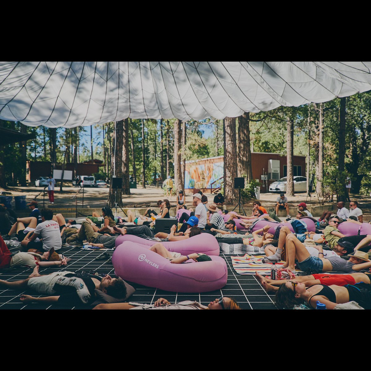 EnvelopSound's tweet photo. Beautiful weekend at FWB Fest! 🔊🌲✨ Love for all who joined us + the artists sharing their music and creativity 🙏

@FWBtweets Thanks for the top-notch collab 👊❤️

@adware1k  
@IGAMASOUNDS 
@minoradd9 
@ryuichisakamoto 
@telefontelaviv 
@Willits 

✨@experienceform 

#envelop https://t.co/WQGrfVCw6O