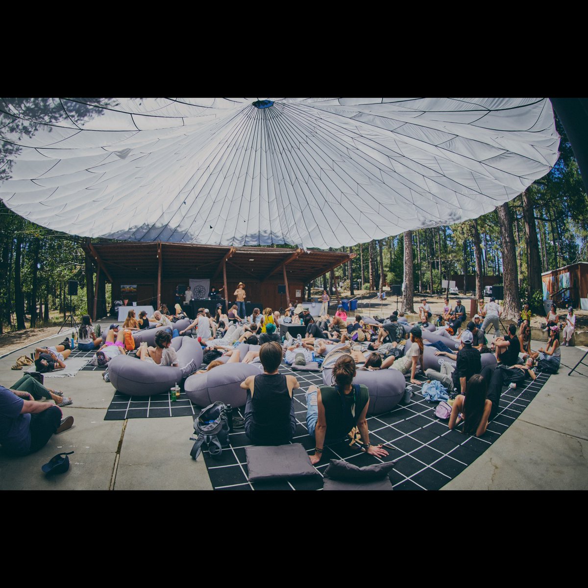 EnvelopSound's tweet photo. Beautiful weekend at FWB Fest! 🔊🌲✨ Love for all who joined us + the artists sharing their music and creativity 🙏

@FWBtweets Thanks for the top-notch collab 👊❤️

@adware1k  
@IGAMASOUNDS 
@minoradd9 
@ryuichisakamoto 
@telefontelaviv 
@Willits 

✨@experienceform 

#envelop https://t.co/WQGrfVCw6O