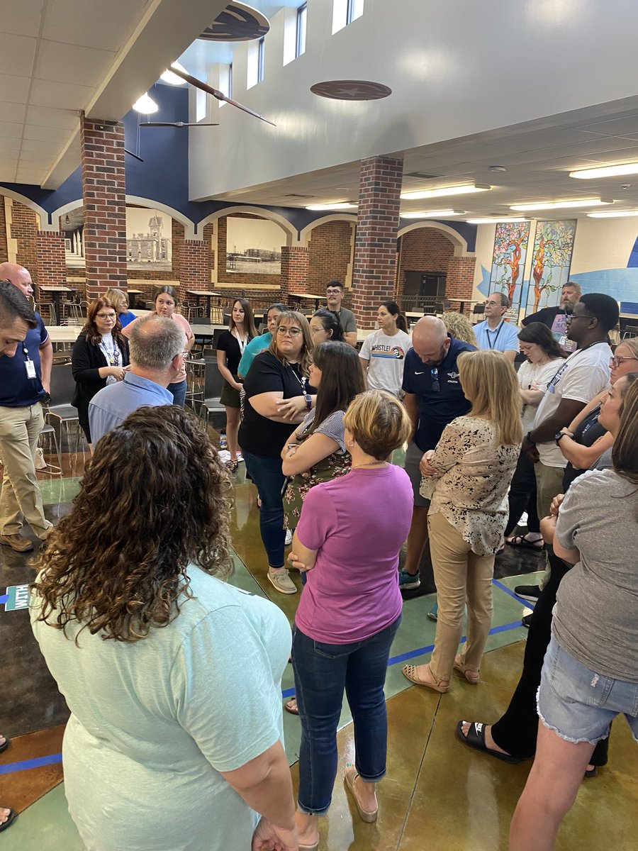 MrsBlueAce's tweet photo. Last week our staff had a great two days of learning with our iirp presenters! Intentional learning & reflecting on communication with ourselves, each other, our community and most importantly with our students! We are almost ready for them . . . #WeFlyTogether #WeCircleTogether https://t.co/qE2ip3Q8hL