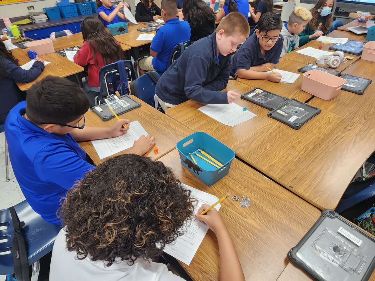 AHernandez9009's tweet photo. Today, students worked on an activity using dice to add up whole numbers up to the billions! Off to an excellent start! @LomaParkES @EISDMath https://t.co/AkacXIvOc5
