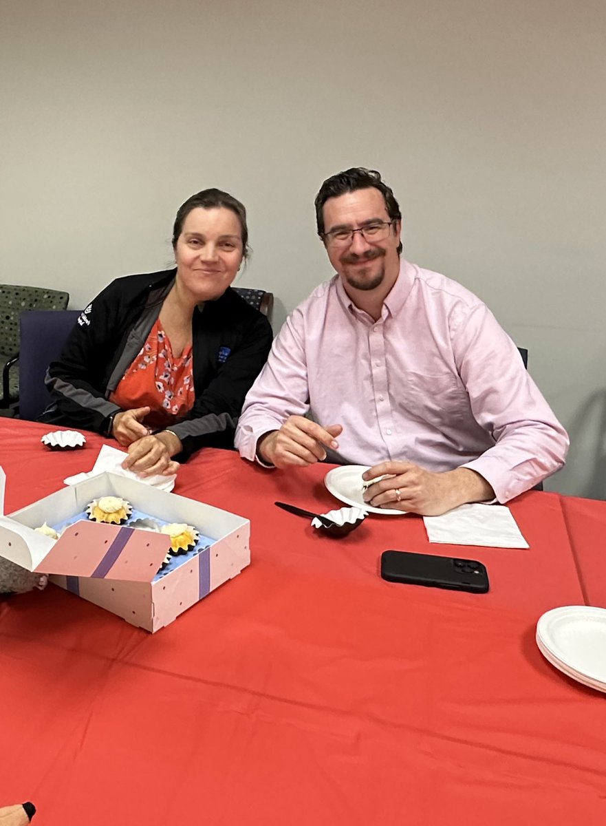 BCMPedsRenal's tweet photo. #theEndOfAnEra! It’s bittersweet to celebrate Dr. Alge’s time with us & his next adventure in Arkansas!🥲 SO excited that the kidney team & patients get to experience his compassion, dedication, & love for research (#mouseDad)!🫘 Proud & grateful to have worked w you, @algejl!❤️ https://t.co/WgPpA2vgTk
