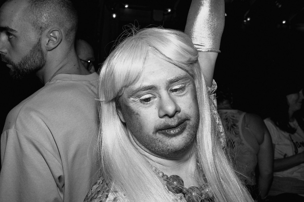 DragSyndrome's tweet photo. Nikita Gold at @duckielondon
Photo: @joncarchdeacon
#dragsyndrome #icons #Duckie #dragqueens #sindromededown #legends #dragicons #vauxhall https://t.co/baTEaYsJ0Z